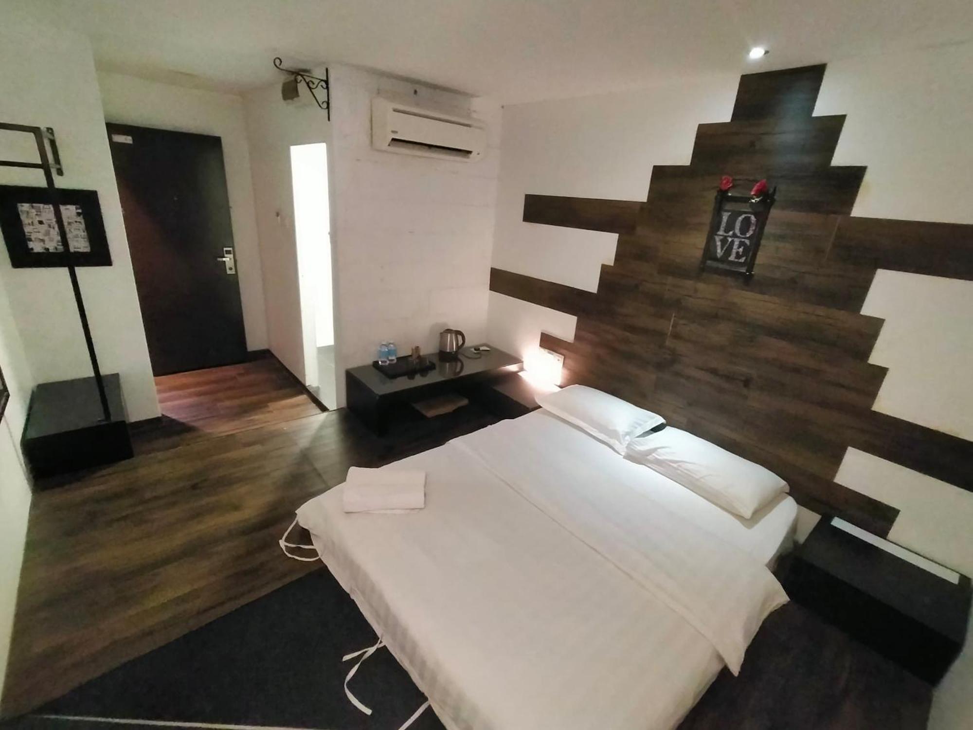 The Grace Hotel Muar Buitenkant foto