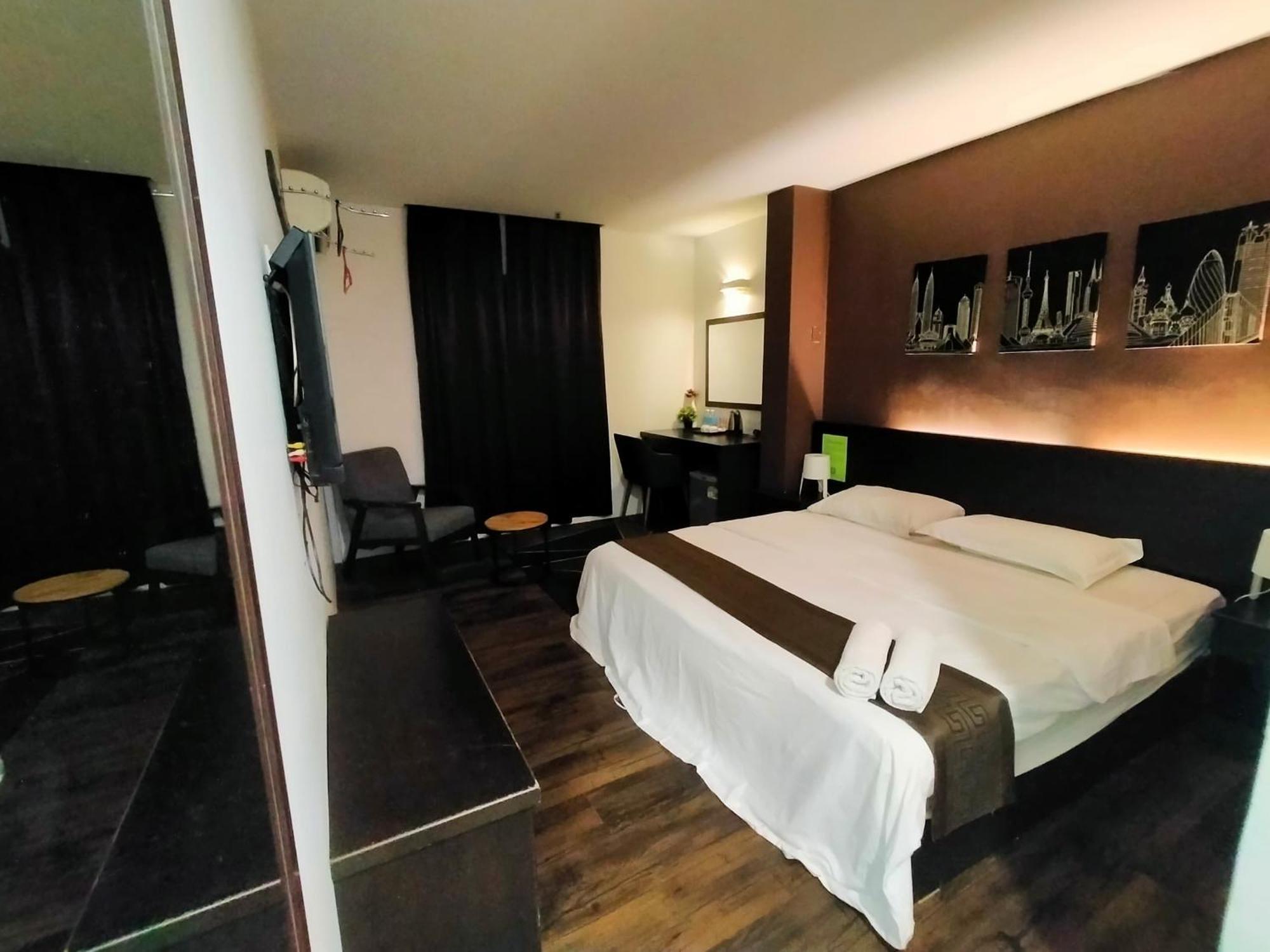 The Grace Hotel Muar Buitenkant foto