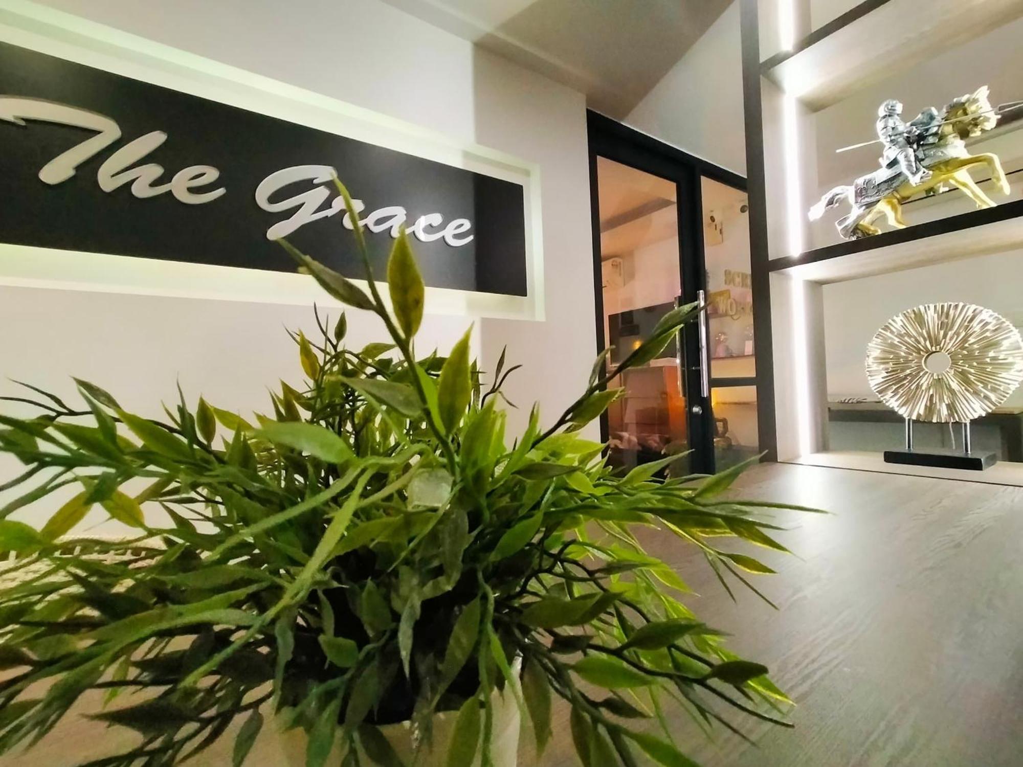 The Grace Hotel Muar Buitenkant foto
