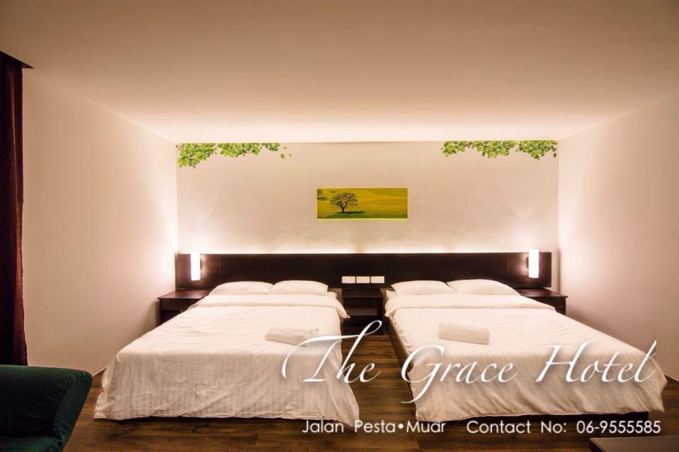 The Grace Hotel Muar Buitenkant foto